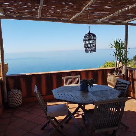 La Bouganvilla Charme & Relax Vista Mare Finale Ligure Exterior foto