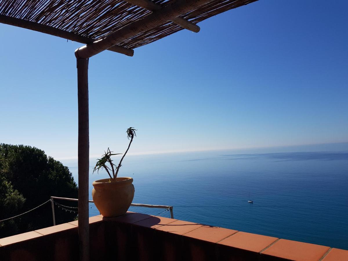 La Bouganvilla Charme & Relax Vista Mare Finale Ligure Exterior foto