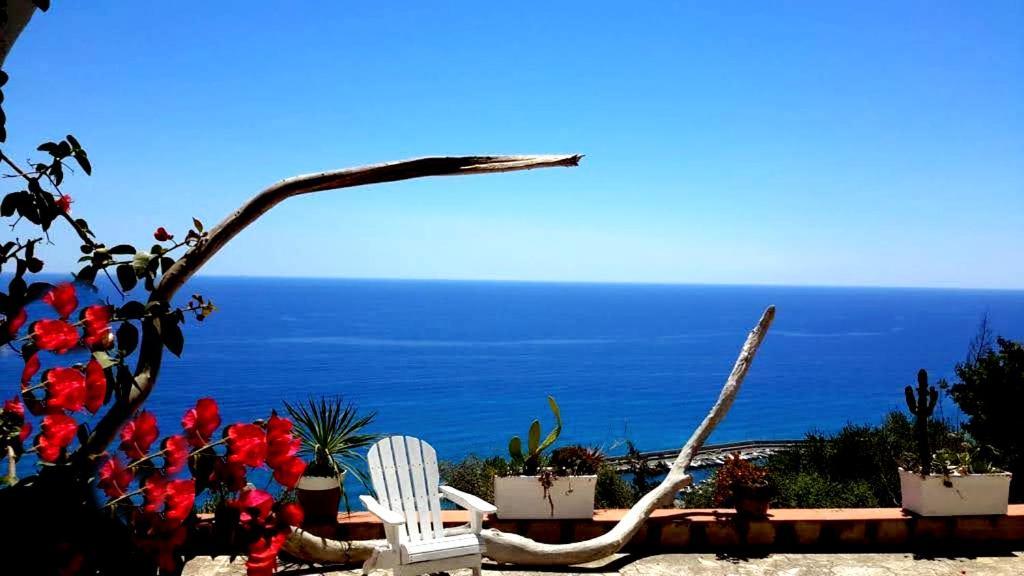 La Bouganvilla Charme & Relax Vista Mare Finale Ligure Exterior foto